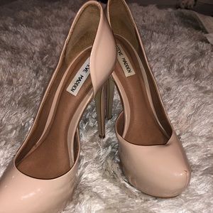 Steve Madden paten leather pumps